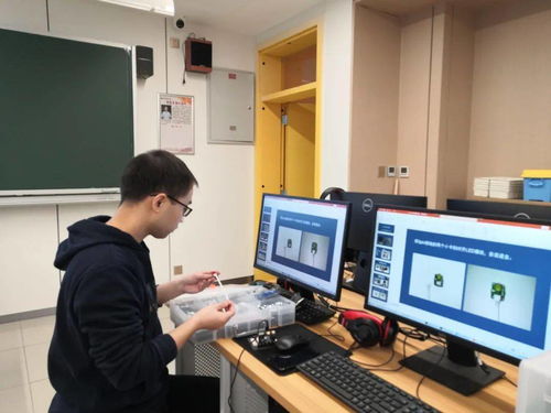 提升專業能力 夯實課改基礎——經開一校中小學信息技術組與科學組專業技能培訓與咨詢服務